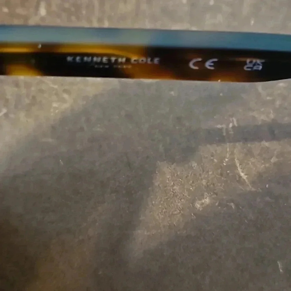 Kenneth Cole 66mm sunglasses - Picture 4 of 4